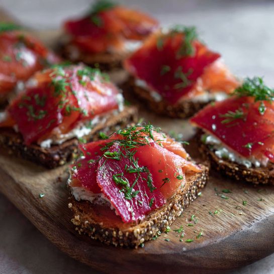 Beetroot Cured Salmon (Gravlax) Recipe