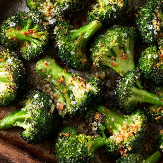 Garlic Parmesan Roasted Broccoli Recipe